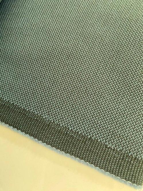 Kvadrat Revive 1 944; zachtblauw+olijfgroen; meubelstof, Hobby en Vrije tijd, Stoffen en Lappen, Nieuw, Overige materialen, 120 cm of meer