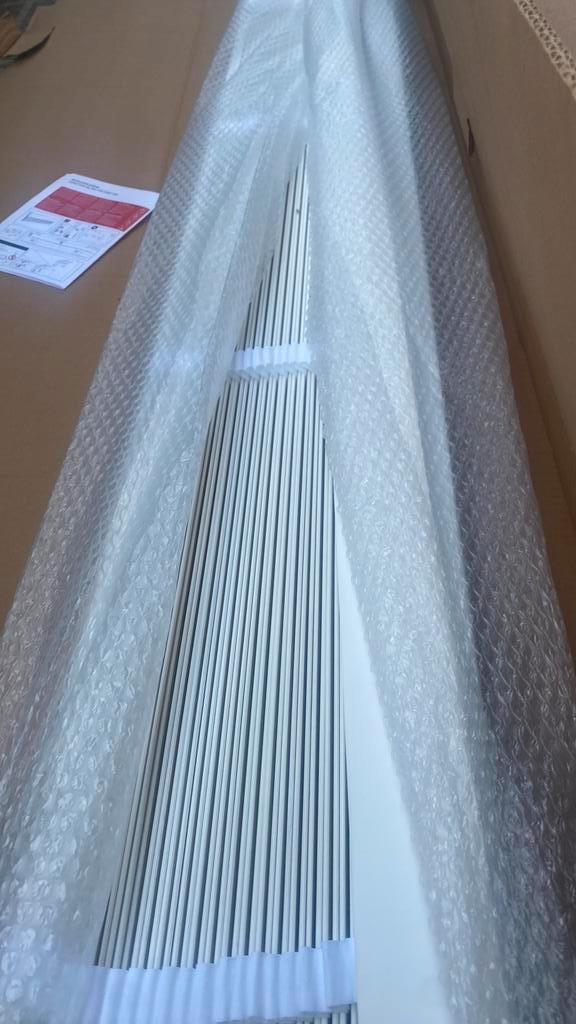 Nieuwe jaloezie 400 breed 195 hoog off white, Huis en Inrichting, Stoffering | Gordijnen en Lamellen, Nieuw, 200 cm of meer, Ophalen of Verzenden