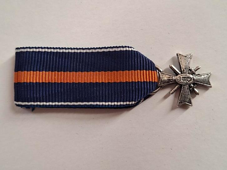 Miniatuur koreakruis, Verzamelen, Militaria | Algemeen, Landmacht, Embleem of Badge, Nederland, Ophalen of Verzenden