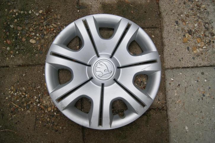 1 losse originele wieldop Skoda Fabia 14 inch (Model 3), Auto diversen, Wieldoppen, Gebruikt, Ophalen of Verzenden