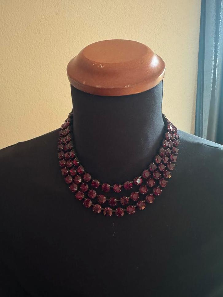 Vintage Drie Laagse Ketting Scooter Paris, Sieraden, Tassen en Uiterlijk, Kettingen, Zo goed als nieuw, Overige materialen, Rood