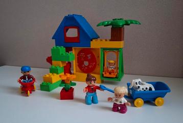 Lego speelplek op het schoolplein vanaf 2 jaar beschikbaar voor biedingen