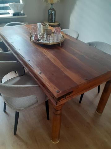 Robuuste Teakhouten Eettafel - 6 Personen beschikbaar voor biedingen