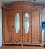 Grote brocante vintage grenen kledingkast 225 x 220 cm, Huis en Inrichting, Ophalen, 200 cm of meer, Zo goed als nieuw, 200 cm of meer