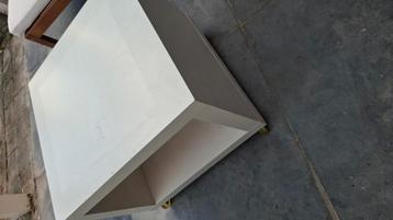 Bijzettafeltje Ikea op wielen: Gratis! beschikbaar voor biedingen