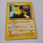 Pokémon Pikachu Promo 4 Holo "The first Movie Editie", Hobby en Vrije tijd, Foil, Ophalen of Verzenden, Losse kaart, Zo goed als nieuw