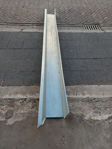 Dakgoot goot 280cm beschikbaar voor biedingen