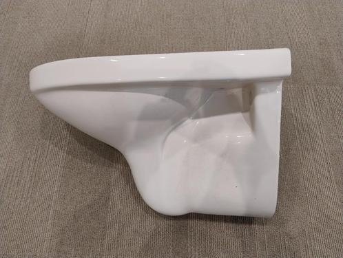 Hangend toilet en fonteintje, Doe-het-zelf en Verbouw, Sanitair, Zo goed als nieuw, Toilet, Ophalen