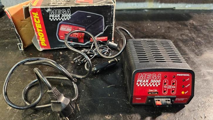 RC Auto Oplader - Mega Peak 3000, Auto-onderdelen, Accu's en Toebehoren, Gebruikt, Ophalen of Verzenden