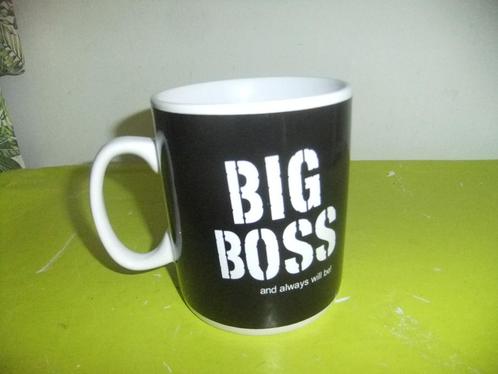 GROTE BEKER BIG BOSS, Huis en Inrichting, Keuken | Servies, Gebruikt, Kop(pen) en/of Schotel(s), Overige stijlen, Ophalen