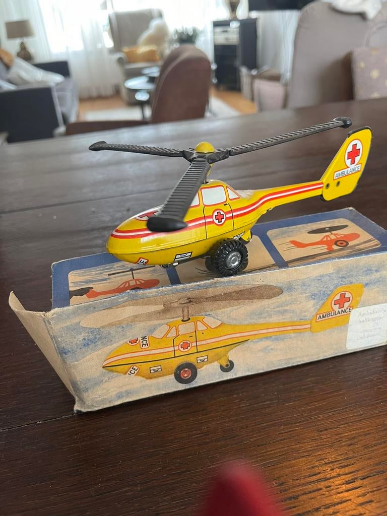 Vintage ambulance helikopter., Ophalen of Verzenden