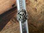 LOVE  KILLS  SLOWLY  GOTHIC  RING, 18 tot 19, IJzer of Staal, Heer, Ophalen of Verzenden