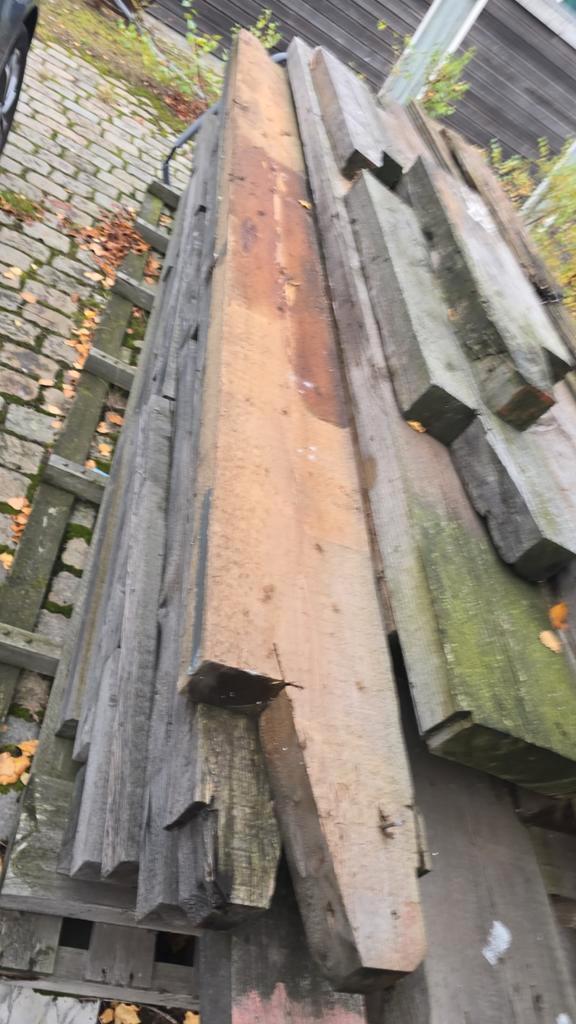 Grenen dakspanten/balken - 25 stuks (300x25x8 cm), Doe-het-zelf en Verbouw, Hout en Planken, Gebruikt, Balk, Grenen, 300 cm of meer