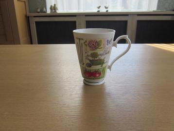 Roy Kirkham mok fruit garden D7cm H9,5cm beschikbaar voor biedingen