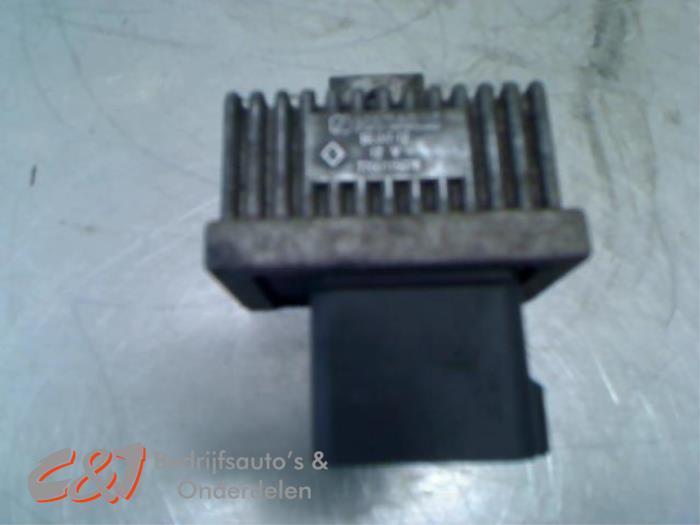 Voorgloei Relais van een Renault Master, Auto-onderdelen, Elektronica en Kabels, Renault, Gebruikt, 3 maanden garantie, Ophalen of Verzenden