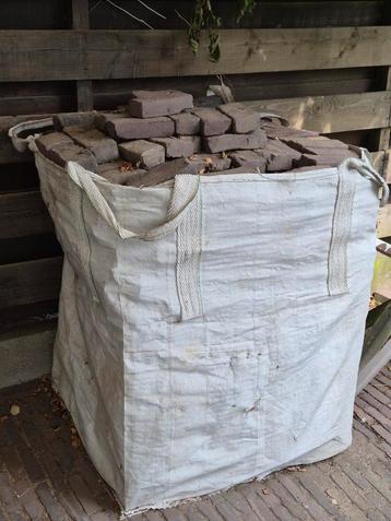 Circa 6,5 m2 straatklinkers in Big Bag beschikbaar voor biedingen