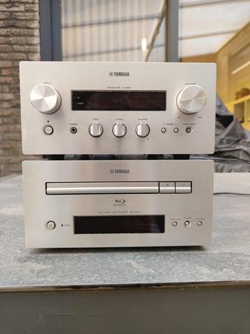 Yamaha Receiver R840 en Bluray CD disc speler BD940. Lees beschikbaar voor biedingen