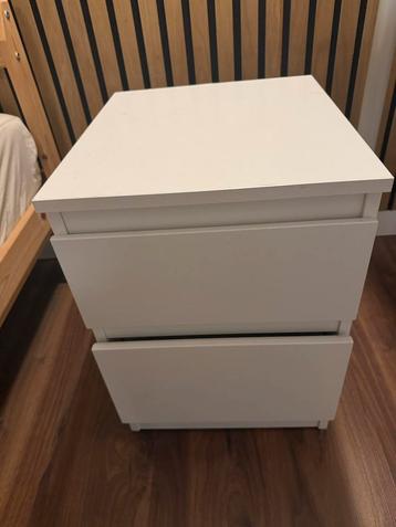 Witte IKEA Kast met 2 Lades - Verhuis Sale! beschikbaar voor biedingen
