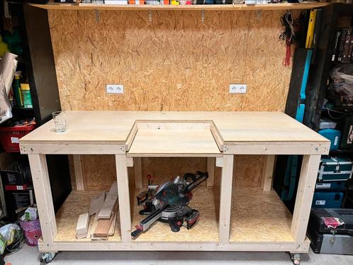 Te koop: robuuste, verrijdbare werkbank, Doe-het-zelf en Verbouw, Werkbanken, Zo goed als nieuw, 170 cm of meer, Ophalen