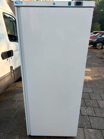 Grilplaat+koelkasten+vrieskast+friteuse. Bezorgen mogelijk. beschikbaar voor biedingen