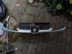Peugeot 206 Voorgrille + Embleem Grijs, Gebruikt, Voor, Ophalen of Verzenden, Bumper