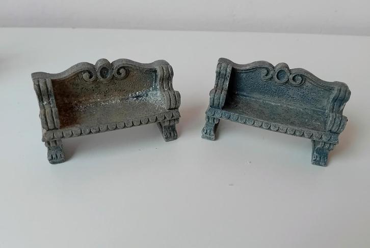 Lemax stone benches, Lemax figuur Kerstdorp, Diversen, Kerst, Gebruikt, Ophalen of Verzenden