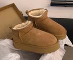 UGG Laarzen - Maat 38 - Bruin Leer - Winter, Kleding | Dames, Schoenen, Ophalen of Verzenden, Bruin, Lage of Enkellaarzen
