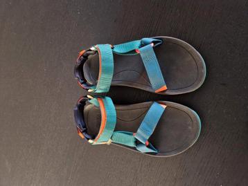 Teva youth's hurricane xlt 2 sandalen maat 36

 beschikbaar voor biedingen