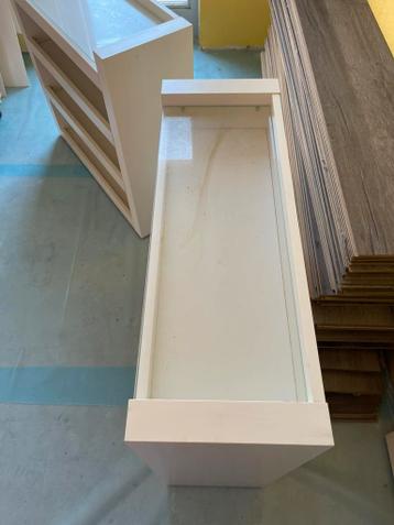 2 ikea MALM nachtkastjes met wieltjes / KERST - afbeelding 3