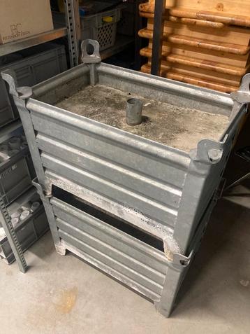 Te koop 2 stuks evenementen parasol voet ballast blok beschikbaar voor biedingen
