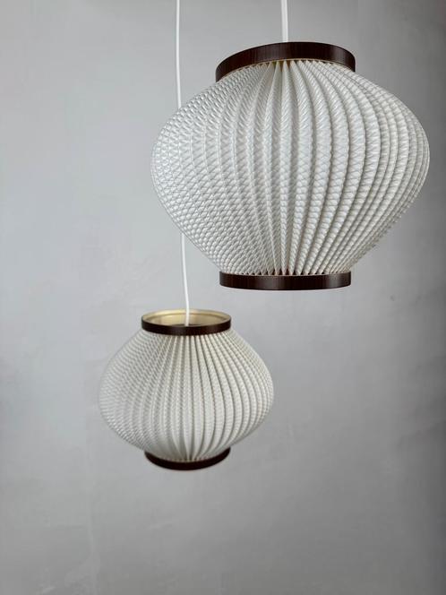 Lars Schiøler “Pearl Shade” Pendant Lamp – Sculptural Danish, Huis en Inrichting, Lampen | Hanglampen, Gebruikt, Minder dan 50 cm