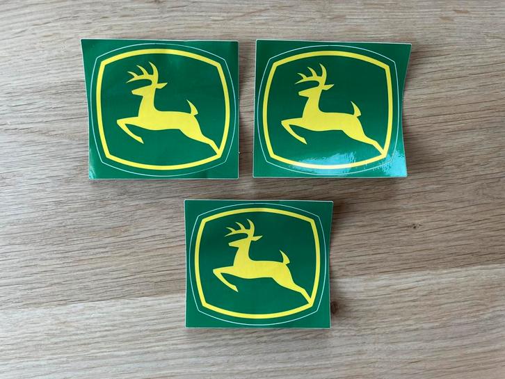 John Deere Stickers 7,2 x 8 cm, Verzamelen, Speldjes, Pins en Buttons, Zo goed als nieuw, Ophalen of Verzenden