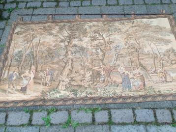 Gobelin wandkleed met bevestiging beschikbaar voor biedingen