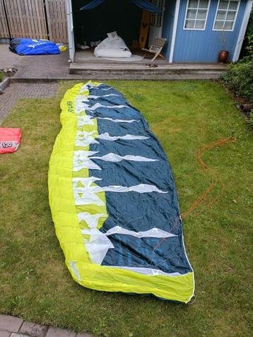 Flysurfer Peak 4 - 11m2 beschikbaar voor biedingen