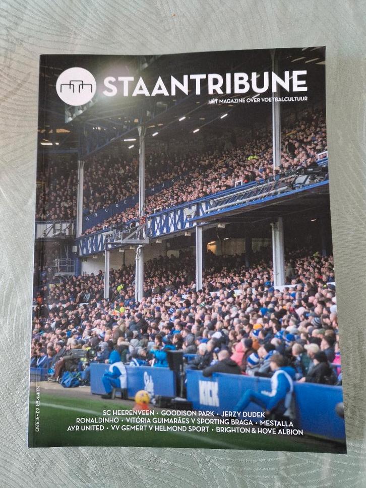 Staantribune magazine nr 62 - Ronaldinho, Boeken, Tijdschriften en Kranten, Zo goed als nieuw, Sport en Vrije tijd, Ophalen of Verzenden