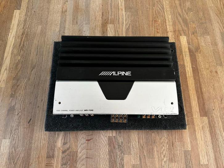 Alpine MRV F340 V12 - 55 watt x 4 versterker, Auto diversen, Autospeakers, Gebruikt, Ophalen of Verzenden