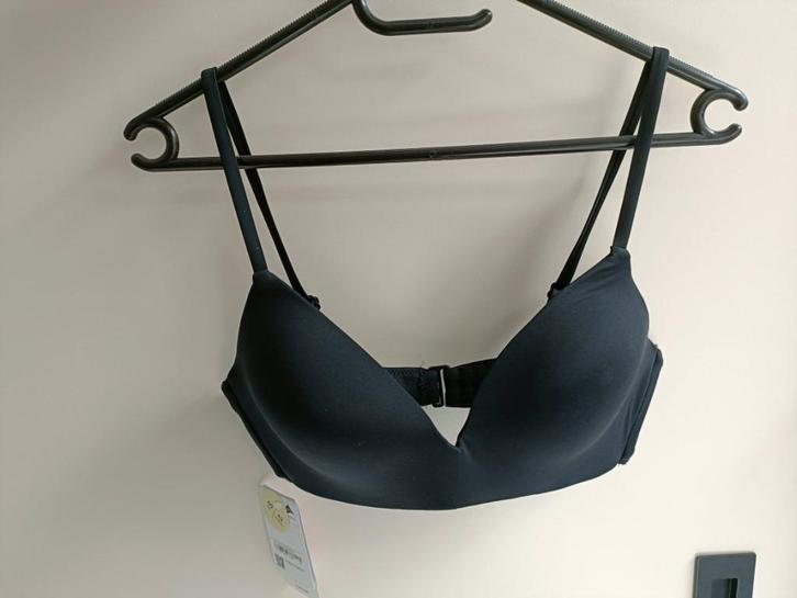 Bikinitop - voorgevormd zwart maat 40 *NIEUW*, Kleding | Dames, Badmode en Zwemkleding, Nieuw, Bikini, Zwart, Ophalen of Verzenden