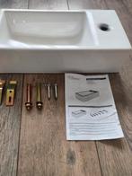 Nieuw!Fonteintje Luca varess cubic. Glanzend wit, Huis en Inrichting, Badkamer | Badkamermeubels, Ophalen, Minder dan 50 cm, Overige typen