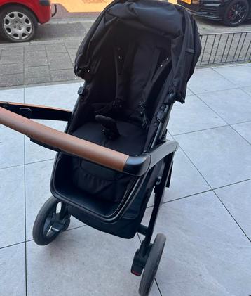Dubatti two zwart met cognac, reiswieg en buggy zitje beschikbaar voor biedingen