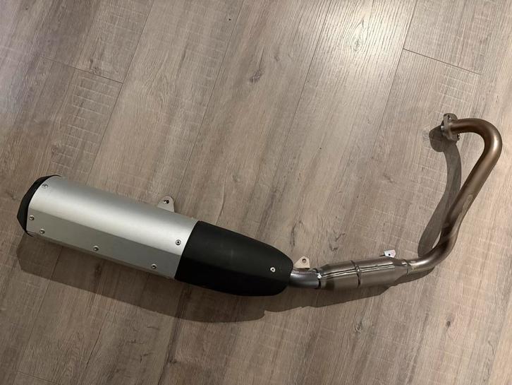 Yamaha YZF R125 Originele Uitlaat Nieuw, Fietsen en Brommers, Brommers | Tuning en Styling, Zo goed als nieuw, Ophalen of Verzenden