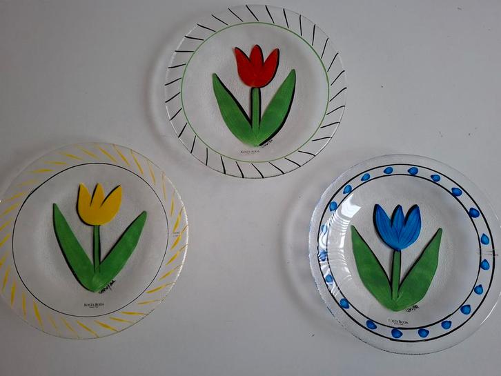 Kosta Boda bordje 18 cm doorsnede ( €10,- p stuk ), Antiek en Kunst, Antiek | Porselein, Ophalen of Verzenden