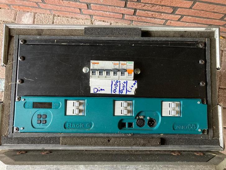 zero 88 rack 6 dimmer rack, Muziek en Instrumenten, Theaterbelichting, Gebruikt, Ophalen