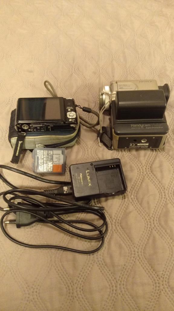 Camera & Sony Handycam - Gebruikt, Audio, Tv en Foto, Videocamera's Digitaal, Gebruikt, Camera, Overige soorten, Sony, Minder dan 8x