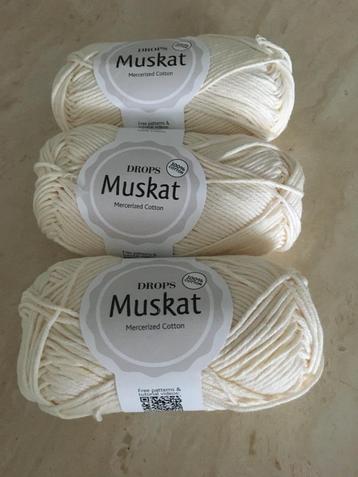 Nieuw 5 bollen Mercirized Cotton beschikbaar voor biedingen
