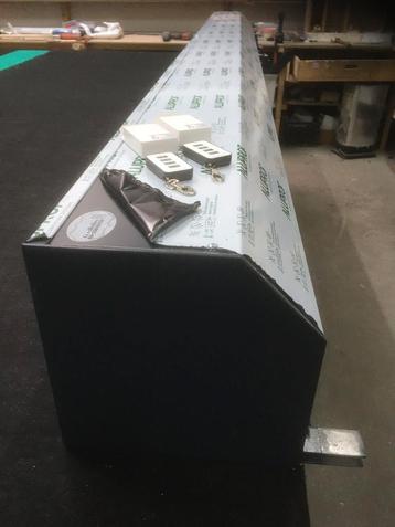 Rolluik,deur,poort,garage extra sterk afstandb 280cm br/280h beschikbaar voor biedingen