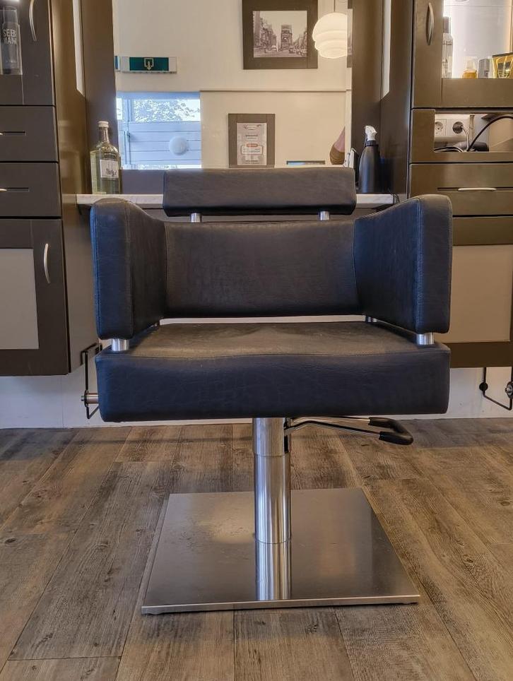 Kapper Pompstoel vierkant (x3), Huis en Inrichting, Stoelen, Gebruikt, Vijf, Zes of meer stoelen, Stof, Zwart, Ophalen