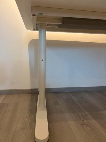 Wit Ikea bureau - afbeelding 3