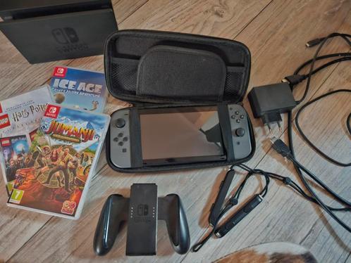 Nintendo switch, Spelcomputers en Games, Spelcomputers | Nintendo Switch, Zo goed als nieuw, Switch Original, Met 2 controllers