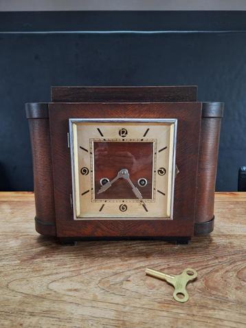 vintage antieke artdeco Amsterdamse school pendule-klok beschikbaar voor biedingen