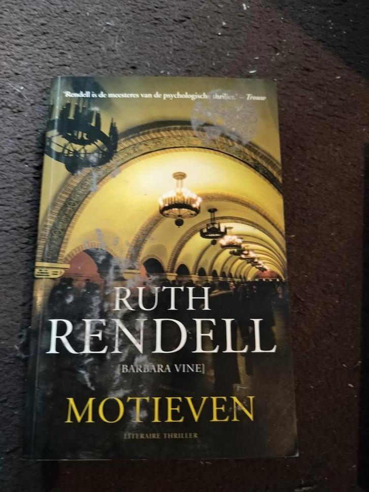Motieven - Ruth Rendell (Barbara Vine), Boeken, Thrillers, Gelezen, Nederland, Ophalen
